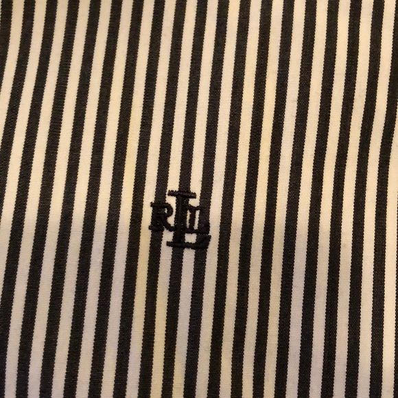 Women’s Ralph Lauren button down - Picture 2 of 4